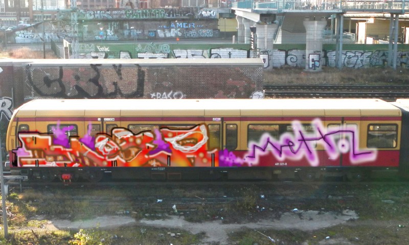 Bombing 1381785294609