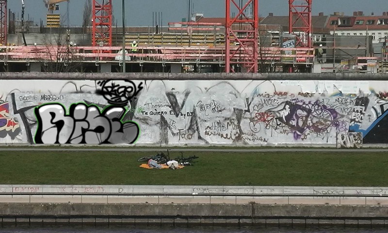 Bombing 1392135264009