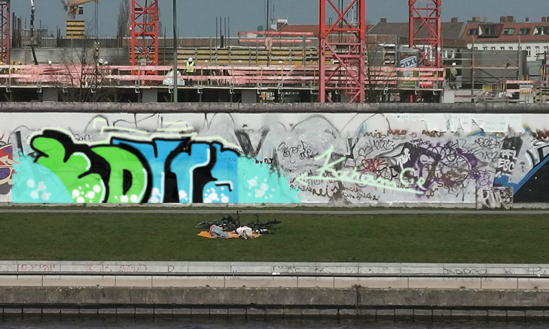 Bombing 1395083547252